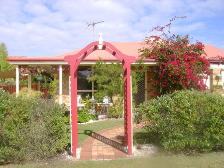 Angels Beach Lodge - Accommodation Ballina 0