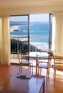 Beachfront Towers - Accommodation Ballina 2