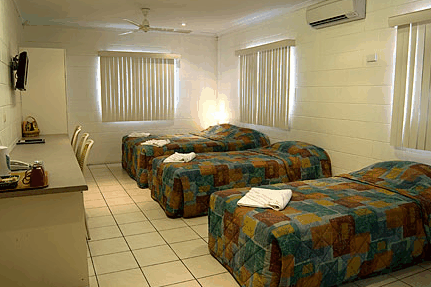 Barrier Reef Motel - Accommodation Ballina 0