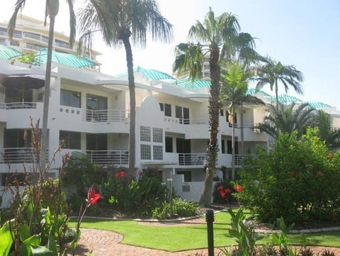 Camargue Beachfront Apartments - Accommodation Ballina 0