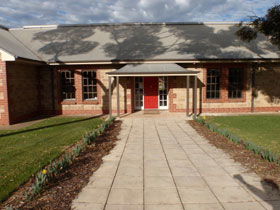 Barossa Backpackers - Accommodation Ballina 0