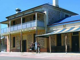 North Star Hotel - Accommodation Ballina 0