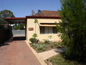 Loxton Smiffy's Bed And Breakfast (Sadlier Street) - Accommodation Ballina 0