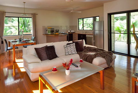 Misty Mountains Tropical Rainforest Romantic Retreat - Accommodation Ballina 0