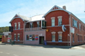 Mackey's Royal Hotel - Accommodation Ballina 0