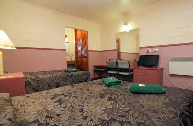Queenstown Motor Lodge - Accommodation Ballina 3