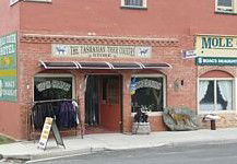 Mole Creek Hotel - Accommodation Ballina 1