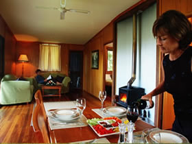 Whispering Valley Cottage Retreat - Accommodation Ballina 0