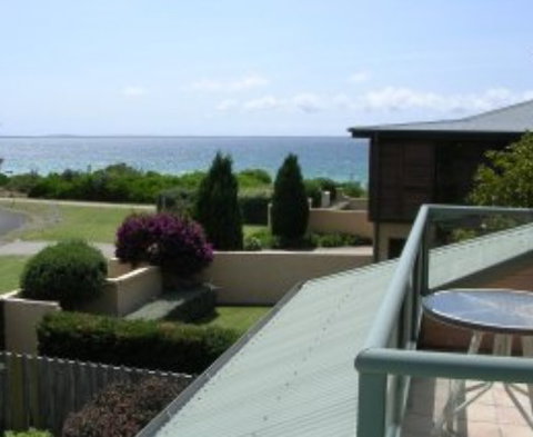 A Bay Beachcomber And Jervis Bays SeaChange - Accommodation Ballina 2