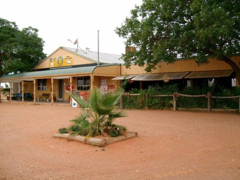 Packsaddle Roadhouse - Accommodation Ballina 0