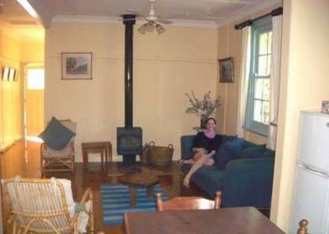 Honeysuckle Cottage Jingellic - Accommodation Ballina 3