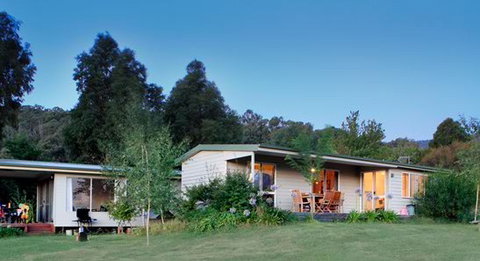 Queens Cottage - Accommodation Ballina 0