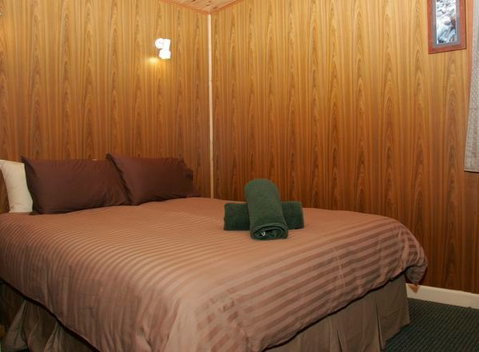 Royal Coachman Ski Lodge - Accommodation Ballina 1