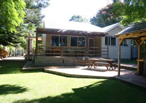 Pine Cottage - Accommodation Ballina 0