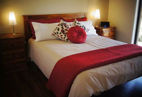 Blackthorn Hill Retreat - Accommodation Ballina 2