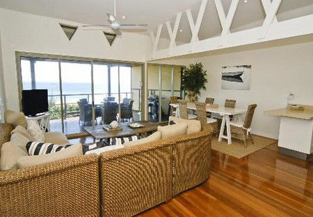 Claytons On Cylinder Beach Front Apartments - Accommodation Ballina 1