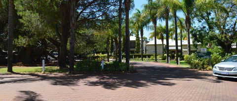 Swan Valley Oasis Resort - Accommodation Ballina 2