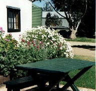 Dunalan Host Farm Cottage - Accommodation Ballina