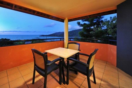 Martinique Whitsunday - Accommodation Ballina 1