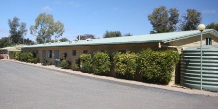 Macdonnell Range Holiday Park - Accommodation Ballina 0