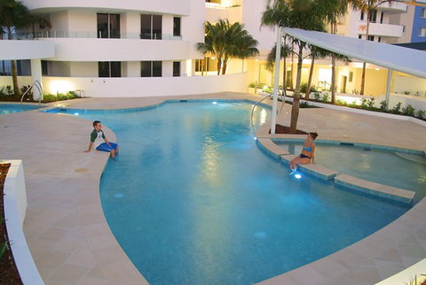 Waves Maroochy River - Accommodation Ballina 1