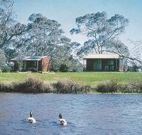 Compass Country Cabins - Accommodation Ballina
