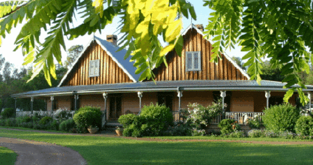 Carriages Country House - Accommodation Ballina 0