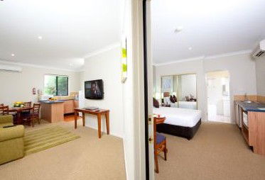 Pokolbin Hills Chateau Resort - Accommodation Ballina 2