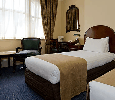 Hadleys Hotel - Accommodation Ballina 0