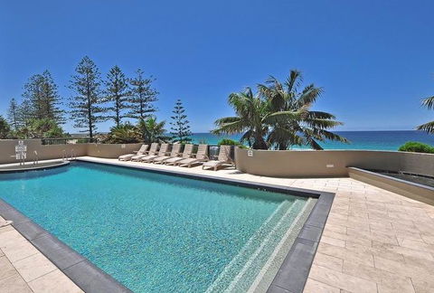 Clubb Coolum Beach - Accommodation Ballina 1