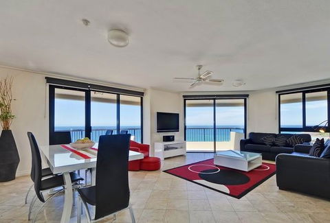 Clubb Coolum Beach - Accommodation Ballina 2
