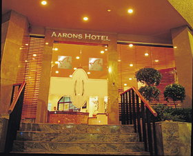 Aarons Hotel - Accommodation Ballina 0
