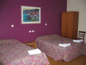 Clare Hotel - Accommodation Ballina 0