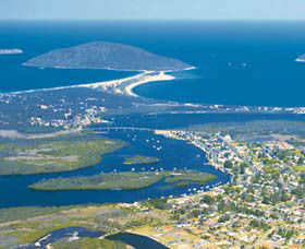 Golden Chain Tea Gardens Club Inn Motel - Accommodation Ballina 0