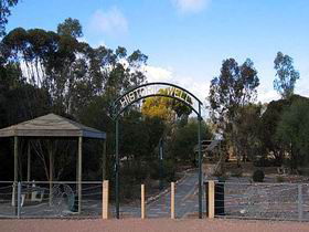 Two Wells Motel - Accommodation Ballina 0