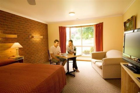 AAt 28 GOLDSMITH(Golden Chain Motel) - Accommodation Ballina 0