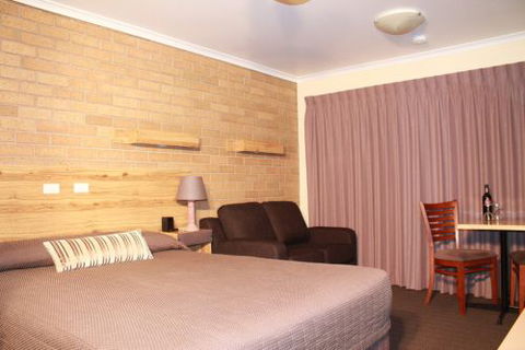 AAt 28 GOLDSMITH(Golden Chain Motel) - Accommodation Ballina 1