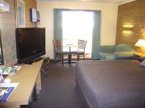 AAt 28 GOLDSMITH(Golden Chain Motel) - Accommodation Ballina 2