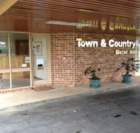 Town amp Country Motor Inn Forbes - Accommodation Ballina