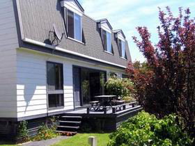 A Ski View - Accommodation Ballina 0
