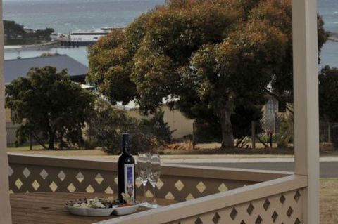 Charlie Bates Cottage - Accommodation Ballina 1