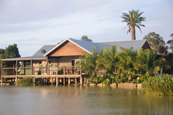 Lilies Luxury Retreats - Accommodation Ballina 39
