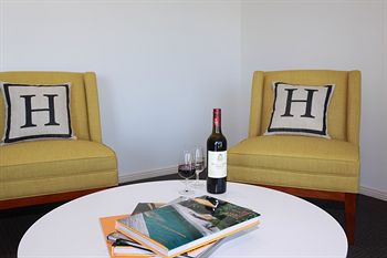 H Boutique Hotel - Accommodation Ballina 0