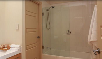 H Boutique Hotel - Accommodation Ballina 12
