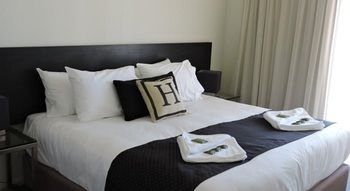 H Boutique Hotel - Accommodation Ballina 13
