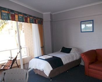Ulladulla Harbour Motel - Accommodation Ballina 2