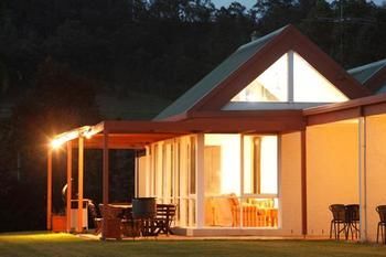 Rothbury Escape - Accommodation Ballina 0