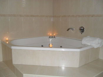 Broken View Estate - Accommodation Ballina 2