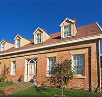 Racecourse Inn - The - Accommodation Ballina