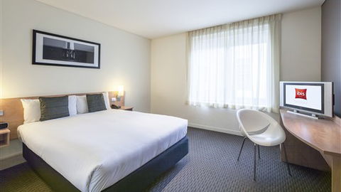 Ibis Melbourne Hotel And Apartments - Accommodation Ballina 0